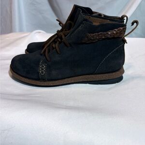 Born Distressed Calyn Grey Blue Suede Ankle Boots with Brown Accents